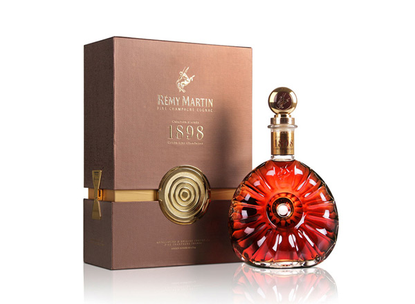 哈尔滨回收人头马1898（RémyMartin Vintage）优质香槟区干邑白兰地洋酒