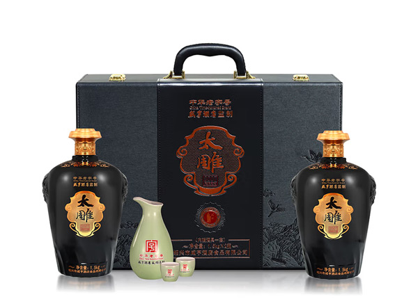哈尔滨咸亨酒店太雕黄酒回收太雕2007原酿礼盒1.5kg*2糯米酒半甜绍兴黄酒